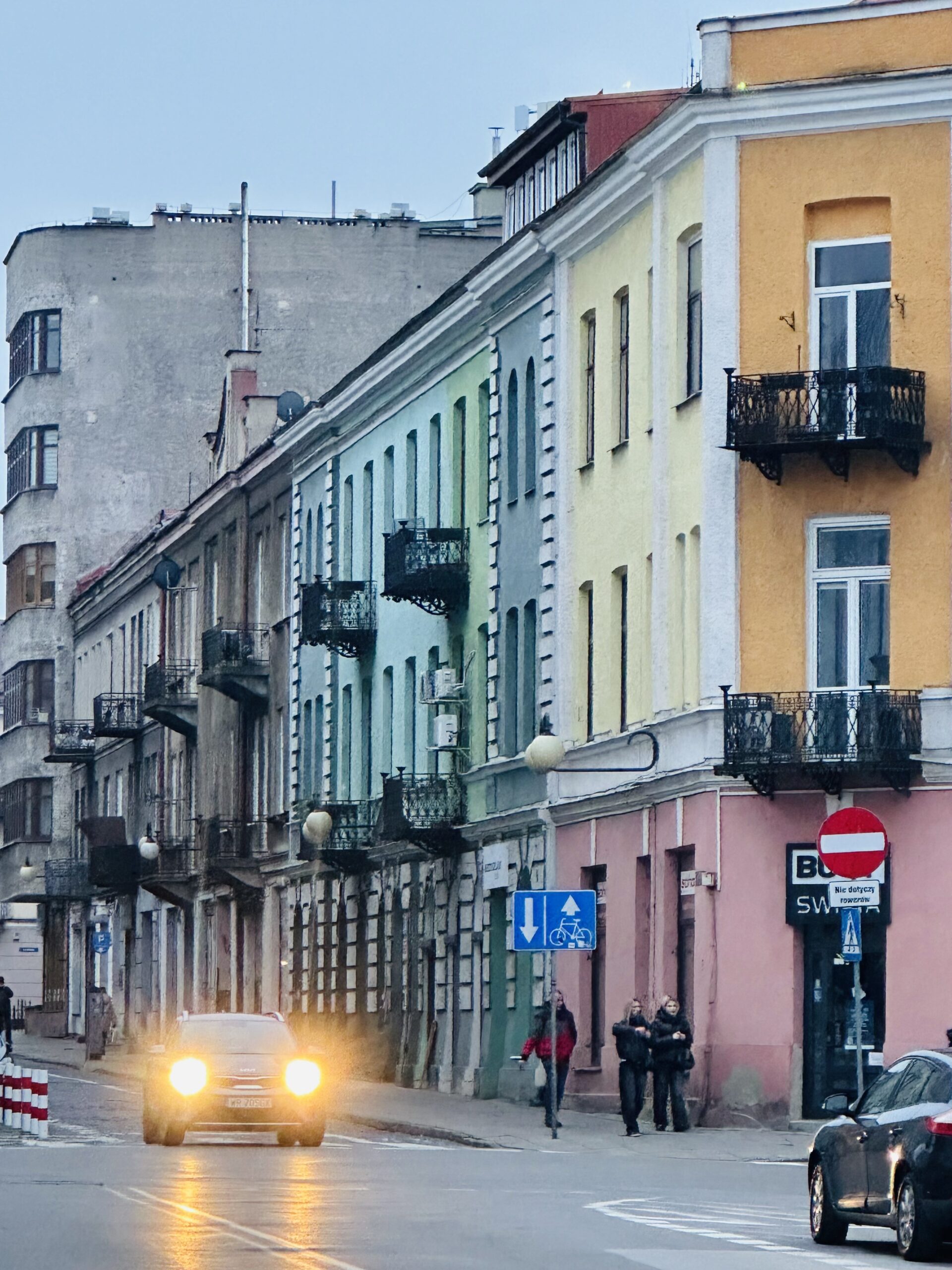 Ordinary City Appreciating the Ordinary.... - Pedestrian Space